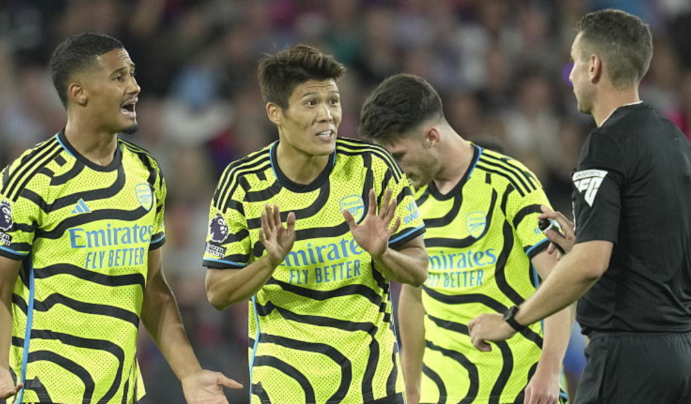 爱游戏体育-风云突变！纽卡斯尔赛前防线松动，社区盾版图或变，媒体盛赞，训练强度明显提升的简单介绍