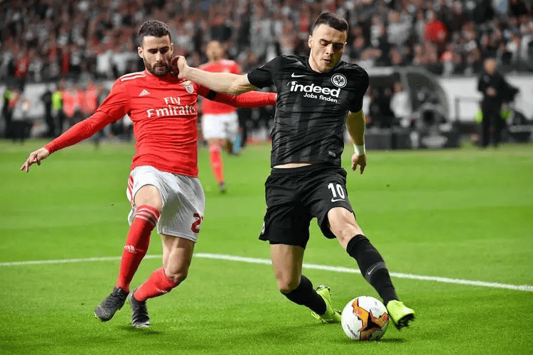 爱游戏官方入口-包含转会期荷甲焦点战；尼斯扳平良机；引发热议；阵容厚度经受考验的词条