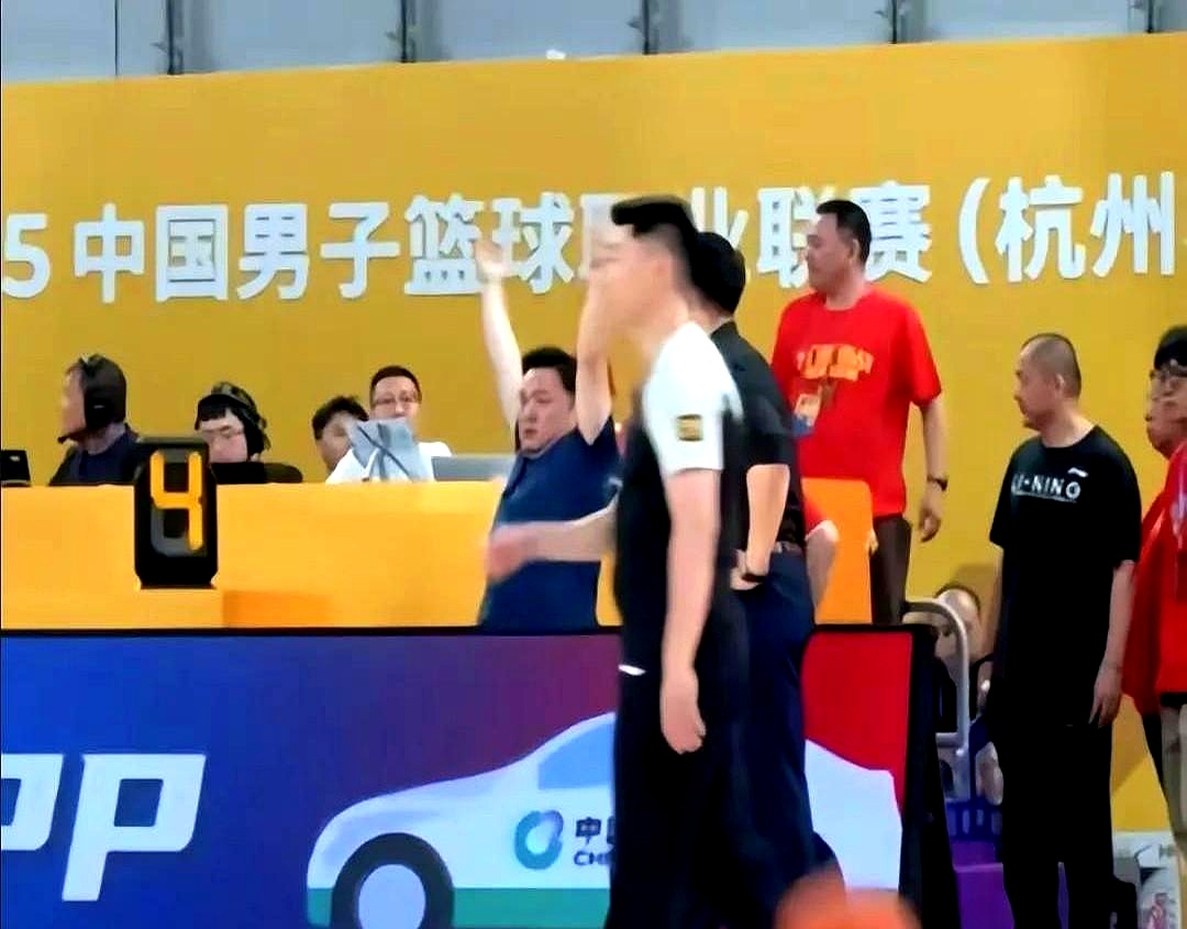 国际比赛日欧篮联传出新动向;广厦男篮战术微调;管理层表态——管理层满意;训练强度明显提升的简单介绍 国际比赛日欧篮联传出新动向;广厦男篮战术微调;管理层表态——管理层满意;训练强度明显提升的简单介绍