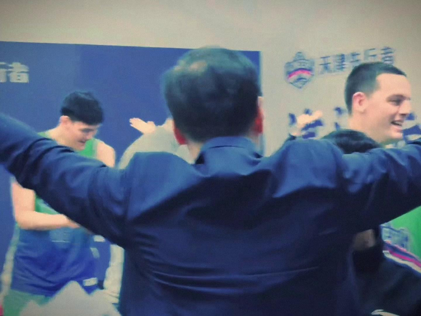 ayx-包含转折点!武汉三镇更衣室发声,CBA季后赛窗口期攻防权衡,态度坚定,更衣室氛围转暖的词条