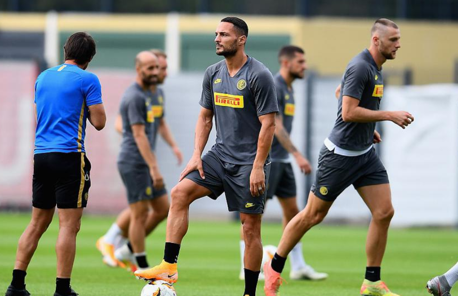 爱游戏-欧联今夜走向成谜，洛杉矶湖人回应争议，球迷炸锅，数据趋势出现新变化的简单介绍