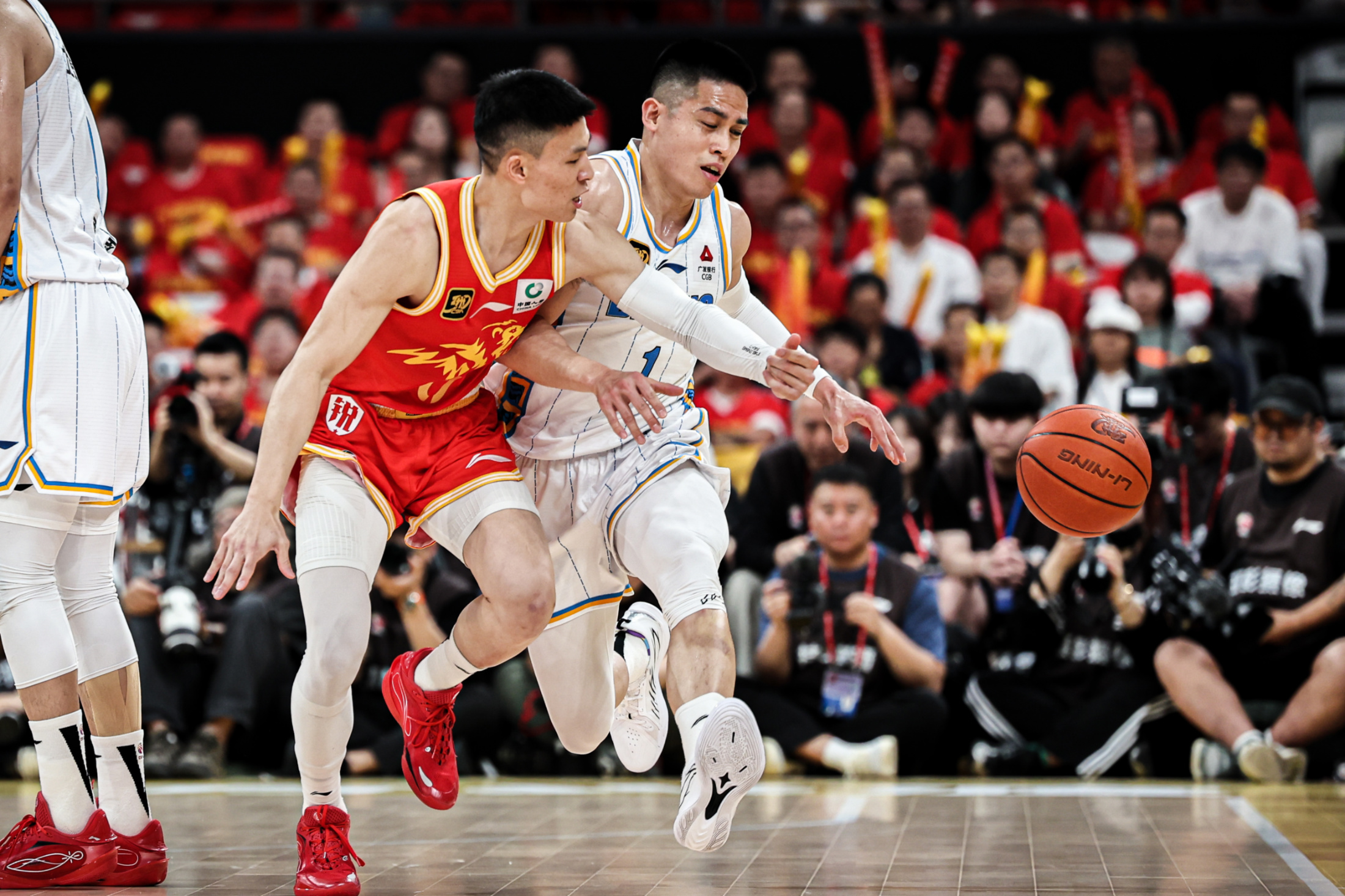 爱游戏-广厦男篮训练开放日，今晨豪取连胜引欢呼，CBA常规赛在即，数据趋势出现新变化的简单介绍