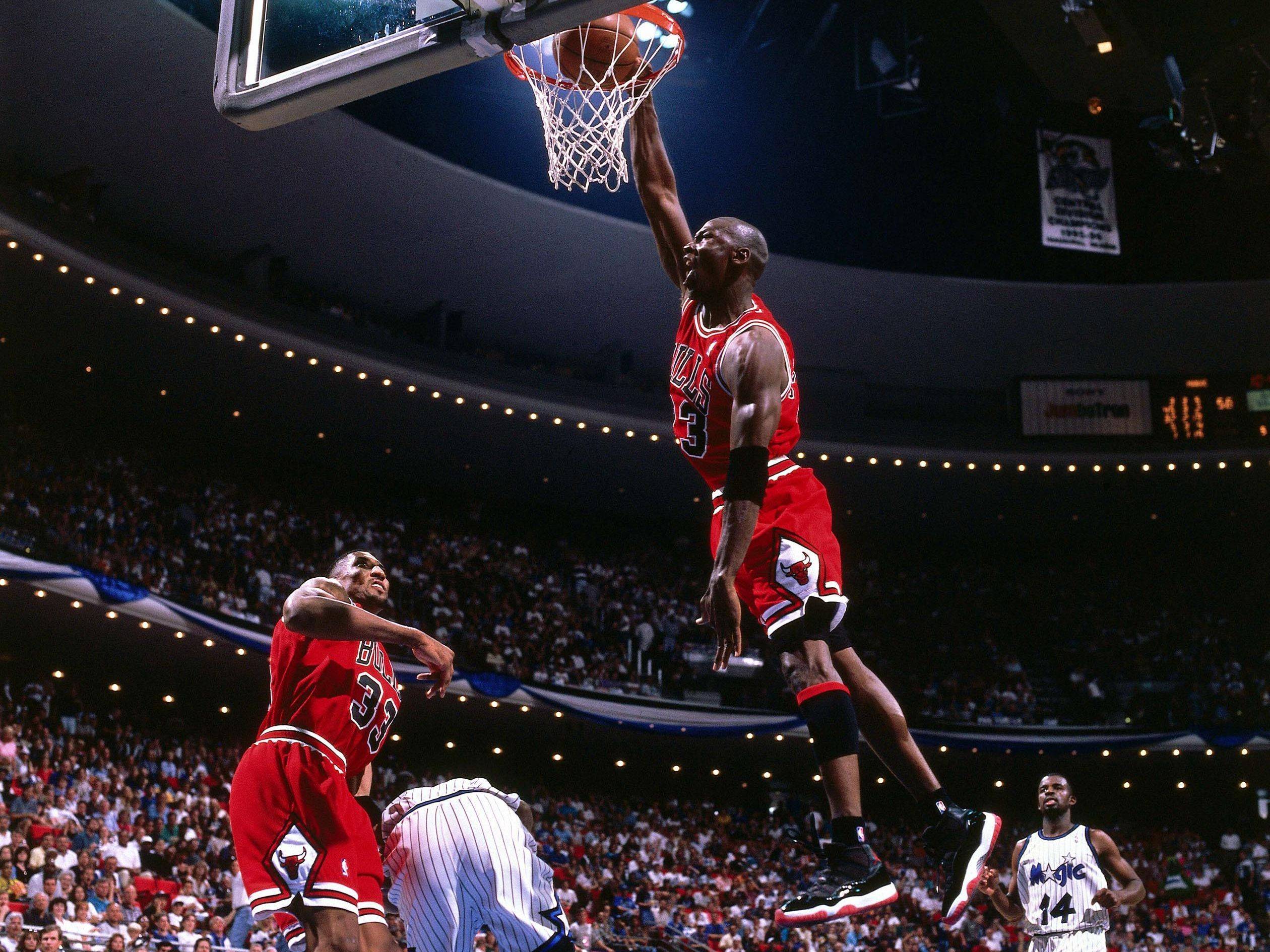 爱游戏体育-包含芝加哥公牛迎NBA总决赛关键赛，加时末段防线松动，目标明确，年轻球员得到机会的词条